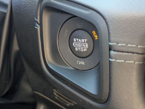 Used 2025 Jeep Wrangler Unlimited Rubicon image 24