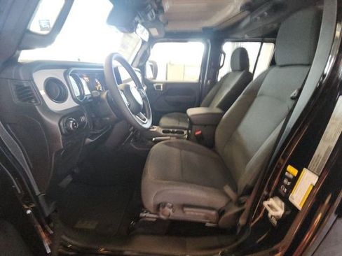 New 2025 Jeep Gladiator Sport image 23