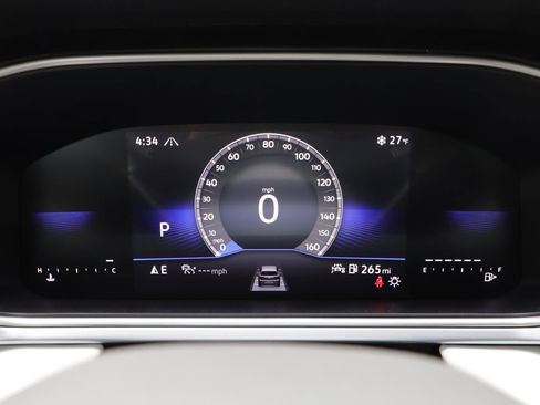 New 2026 Volkswagen Taos SE image 7