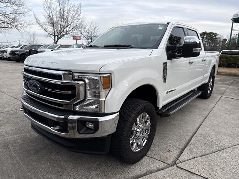 Used 2021 Ford F250 Lariat w/ Chrome Package image 3