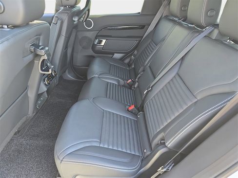 New 2025 Land Rover Discovery S image 16