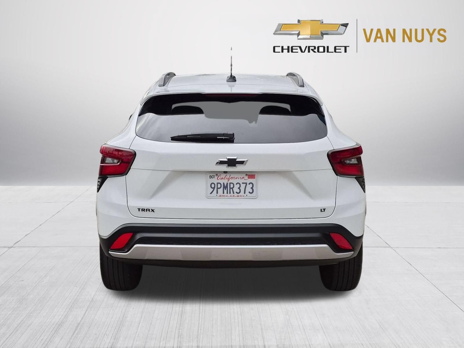 Used 2025 Chevrolet Trax LT w/ LPO, Blackout Package FWD image 6