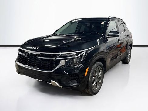 Used 2024 Kia Seltos S image 3