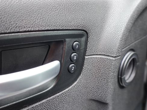 Used 2016 Chrysler 300 C image 5