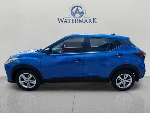 Used 2025 Nissan Kicks Play S FWD image 2