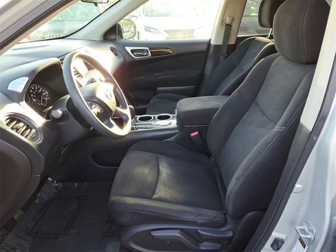 Used 2020 Nissan Pathfinder S image 13