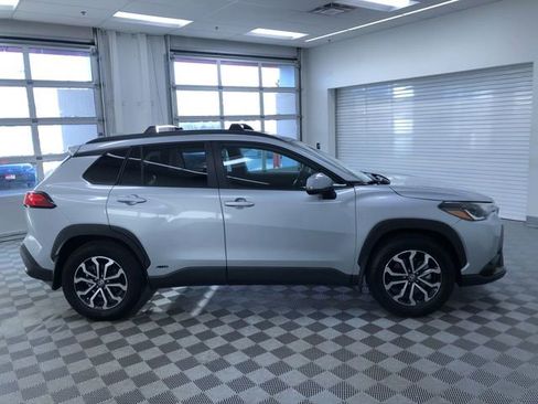 Certified 2024 Toyota Corolla Cross SE image 35