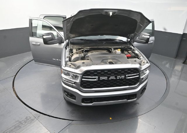 Used 2024 RAM 2500 Big Horn w/ Safety Group AWD/4WD image 40