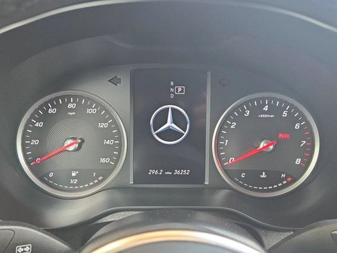 Used 2022 Mercedes-Benz GLC 300 4MATIC Coupe image 22