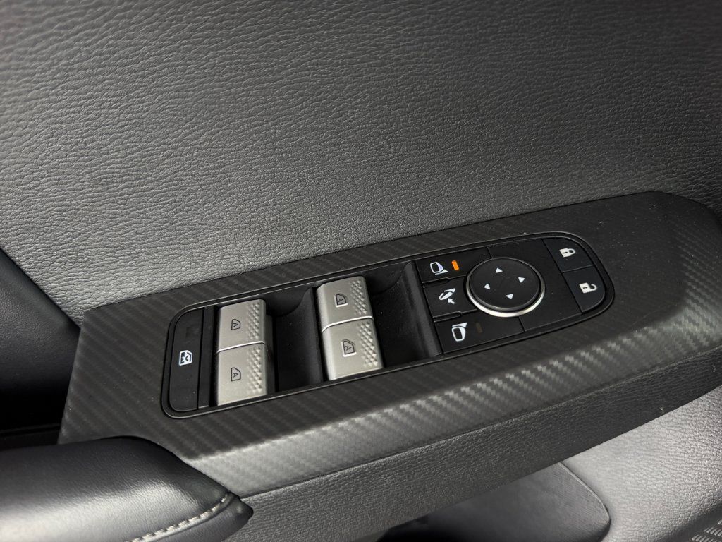 Used 2023 Mitsubishi Outlander SE FWD image 25