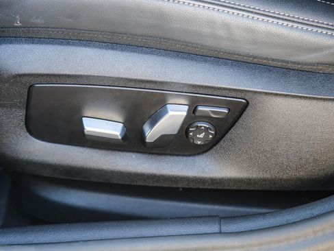 Certified 2023 BMW 530e w/ Convenience Package image 18