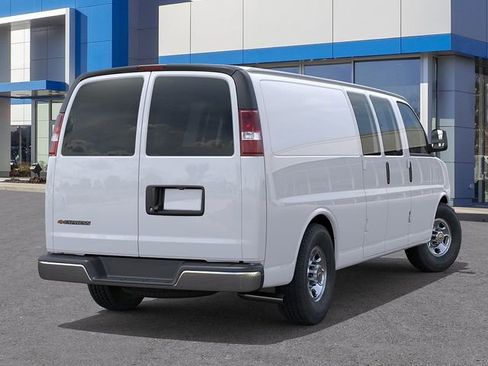 New 2026 Chevrolet Express 3500 Extended RWD image 4