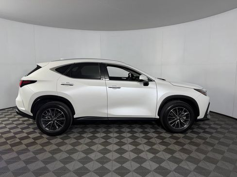 Used 2025 Lexus NX 250 FWD image 4