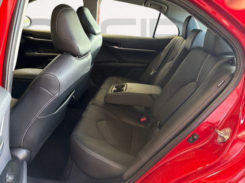 Used 2020 Toyota Camry XSE FWD image 21