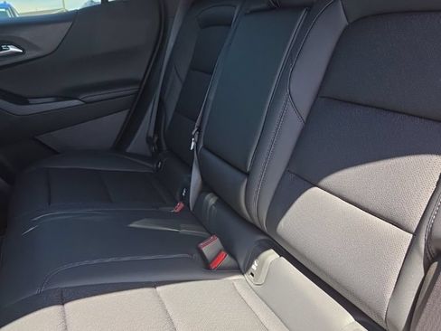New 2026 Chevrolet Equinox LT w/ Convenience Package II FWD image 10