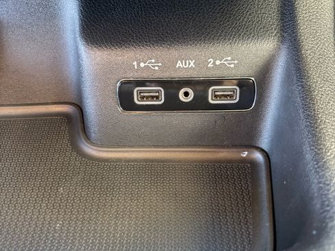 Used 2020 Dodge Durango SXT w/ 3rd Row Seating Group image 18