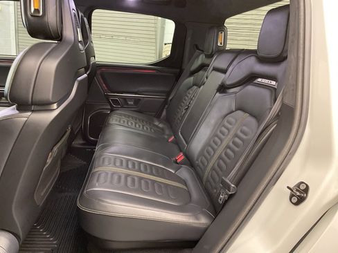 Used 2022 Rivian R1T Launch Edition image 27