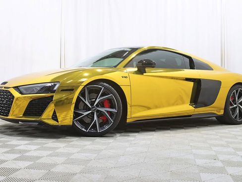 Used 2021 Audi R8 V10 w/ Premium Package RWD image 2