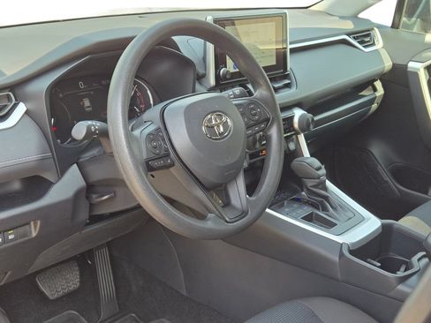 Used 2025 Toyota RAV4 LE FWD image 17