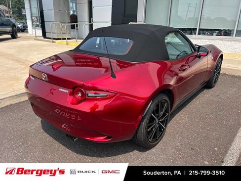 Used 2024 MAZDA MX-5 Miata Grand Touring RWD image 6