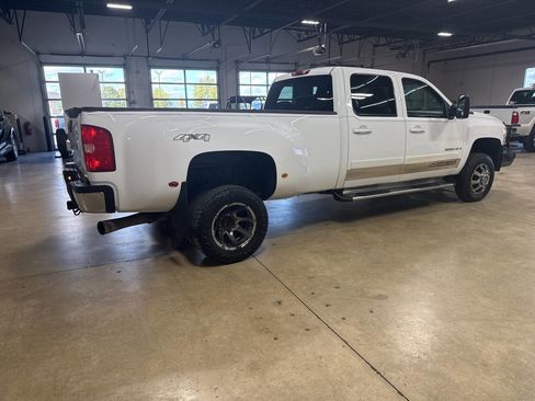 Used 2008 Chevrolet Silverado 3500 LTZ w/ EZ-Lift Tailgate Package image 5