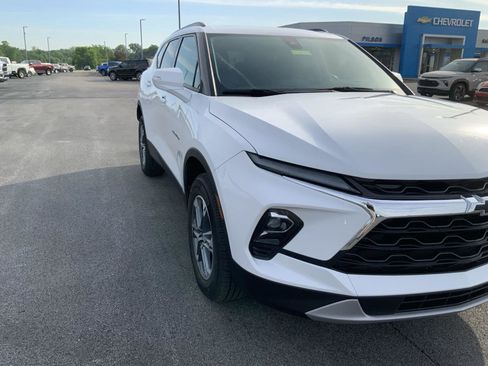 Used 2024 Chevrolet Blazer LT FWD image 14