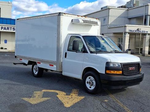 Used 2019 GMC Savana 3500 w/ Power Convenience Package image 3