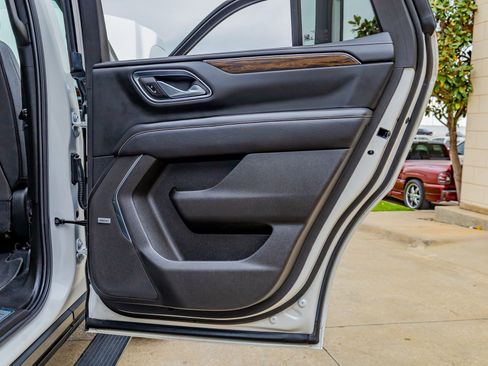 Used 2024 Chevrolet Tahoe Premier image 39