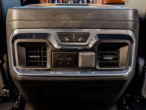 Used 2023 Chevrolet Silverado 3500 High Country w/ Technology Package image 32