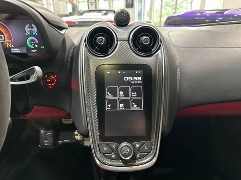 Used 2017 McLaren 570S Coupe RWD image 8