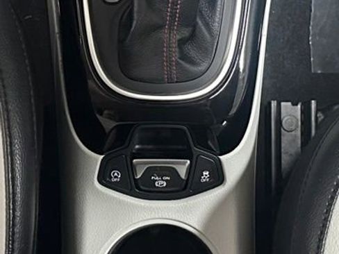 Used 2019 Jeep Compass Limited AWD/4WD image 17