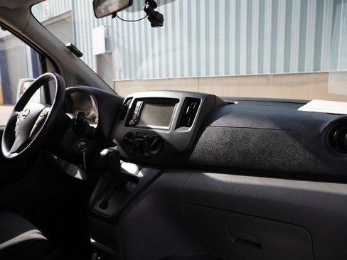 Used 2020 Nissan NV200 SV w/ Sliding Glass Door Package FWD image 26