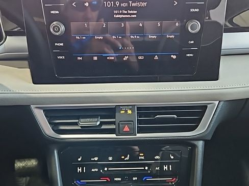 New 2026 Volkswagen Taos SE AWD/4WD image 30