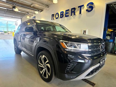 Used 2021 Volkswagen Atlas SEL Premium AWD/4WD image 2