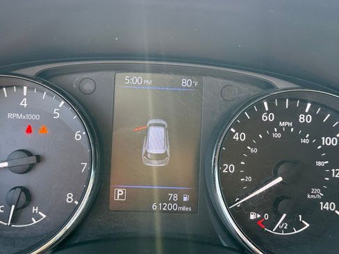 Used 2019 Nissan Rogue S w/ Special Edition Package FWD image 16