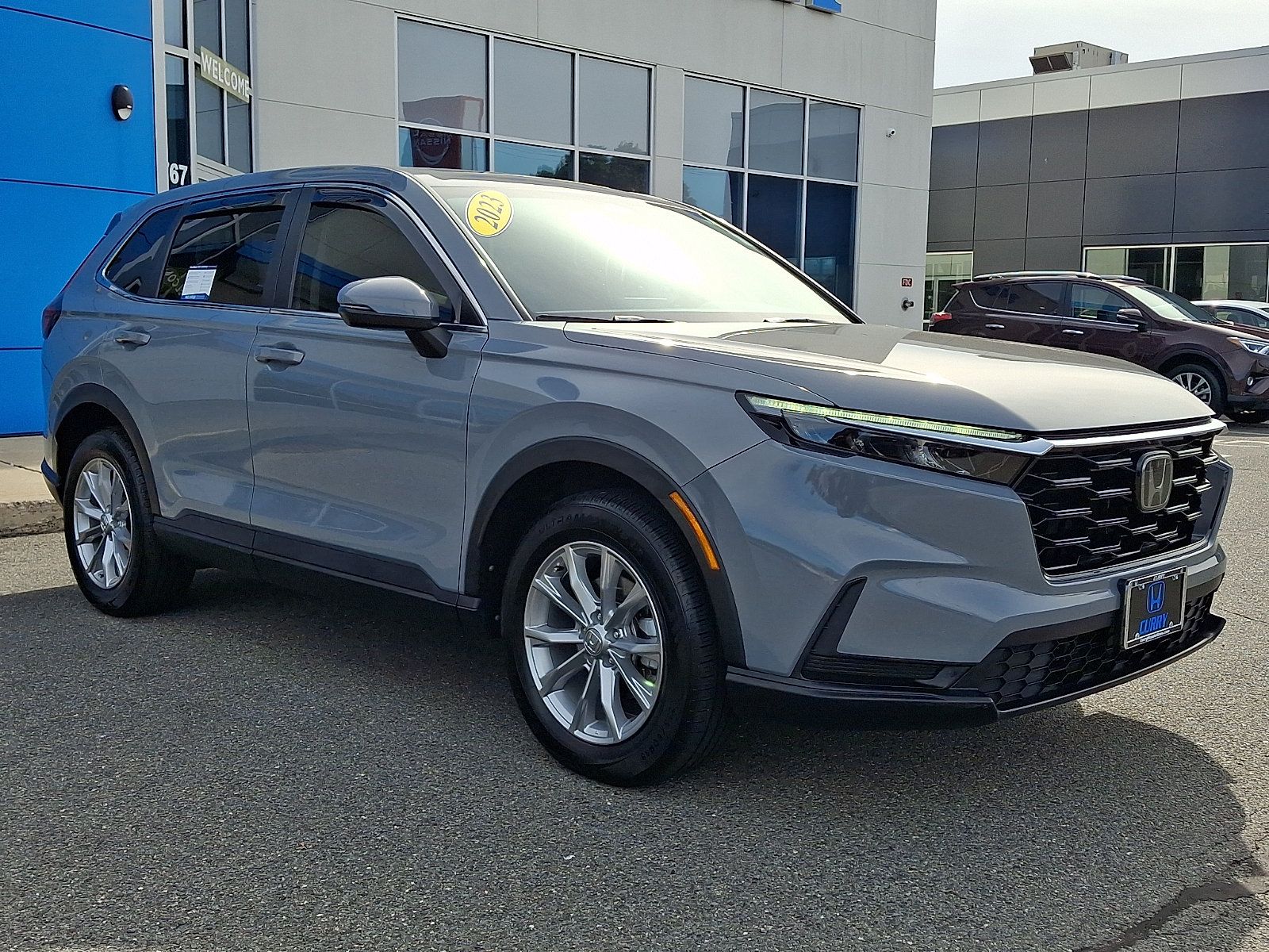 Used 2023 Honda CR-V EX image 3