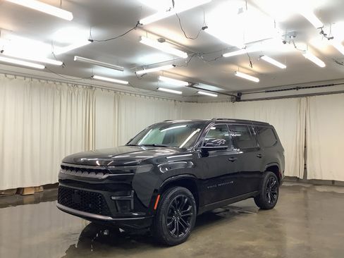 New 2026 Jeep Grand Wagoneer Summit AWD/4WD image 1