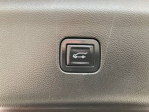 Used 2023 Buick Enclave Essence w/ Sport Touring Edition image 43