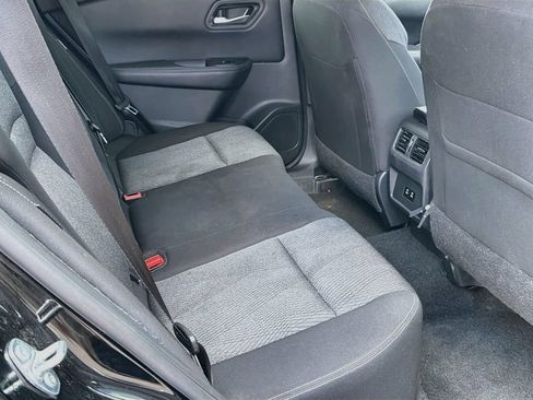 Used 2025 Nissan Rogue SV FWD image 31
