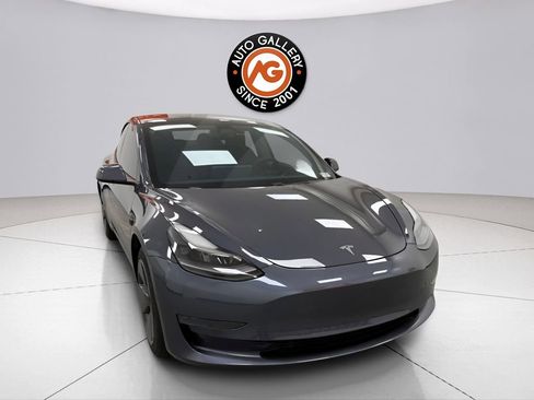 Used 2021 Tesla Model 3 Standard Range Plus RWD image 1