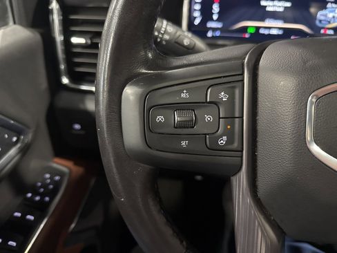 Used 2025 GMC Sierra 2500 Denali Ultimate image 12