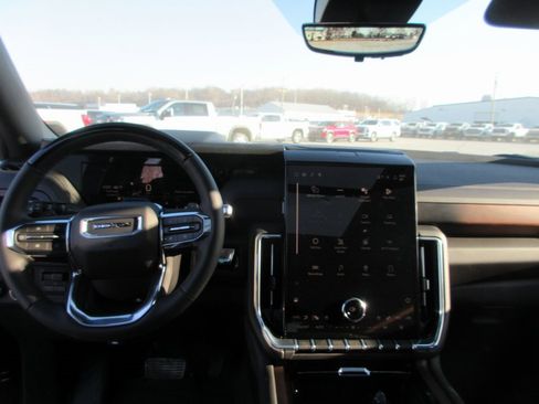 New 2026 GMC Yukon XL Denali w/ Denali Reserve Package image 17