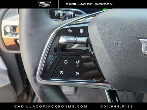 Certified 2024 Cadillac Lyriq Luxury AWD/4WD image 22