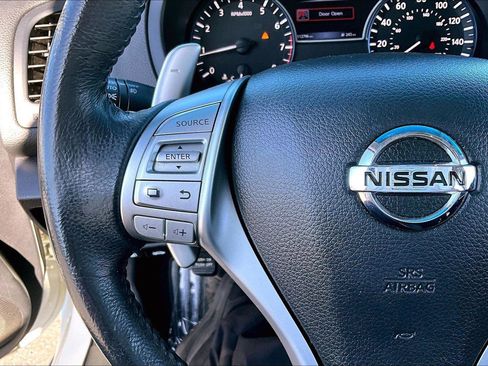 Used 2017 Nissan Altima 2.5 SR image 17