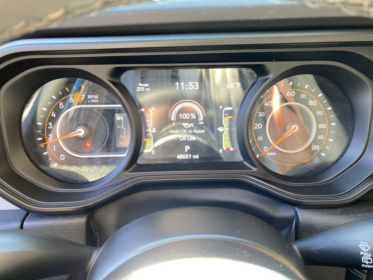Used 2025 Jeep Wrangler Unlimited Sahara AWD/4WD image 25