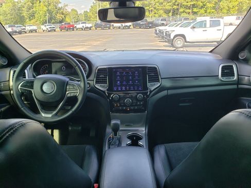 Used 2019 Jeep Grand Cherokee Altitude RWD image 33