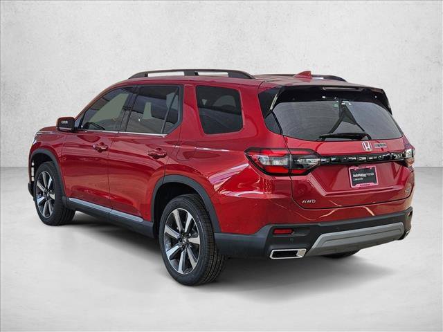 Used 2025 Honda Pilot Touring image 9