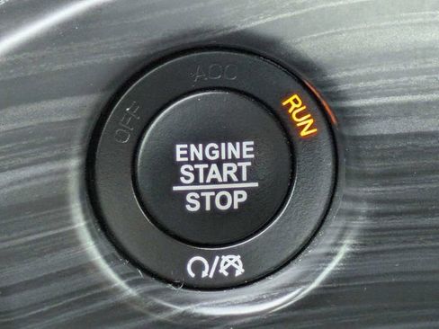 Used 2022 Jeep Grand Cherokee Laredo X RWD image 34