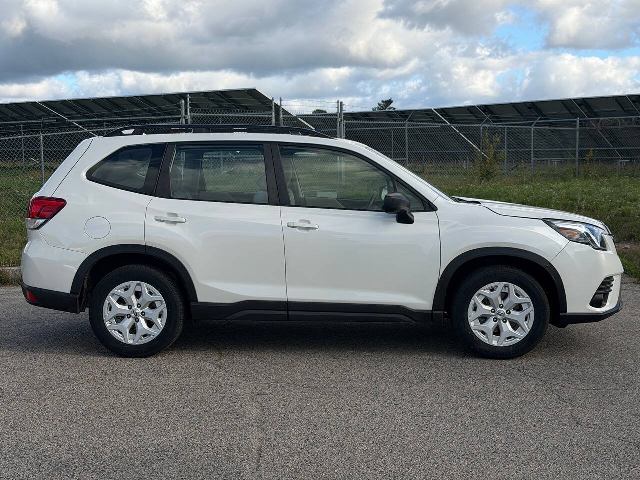 Used 2022 Subaru Forester AWD/4WD image 6