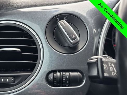 Used 2018 Volkswagen Beetle 2.0T S image 14